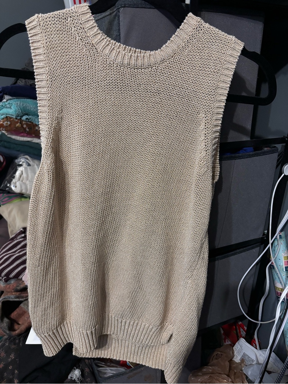 J. McLaughlin Sleeveless Scoop-Neck Knit Vest in Beige Medium